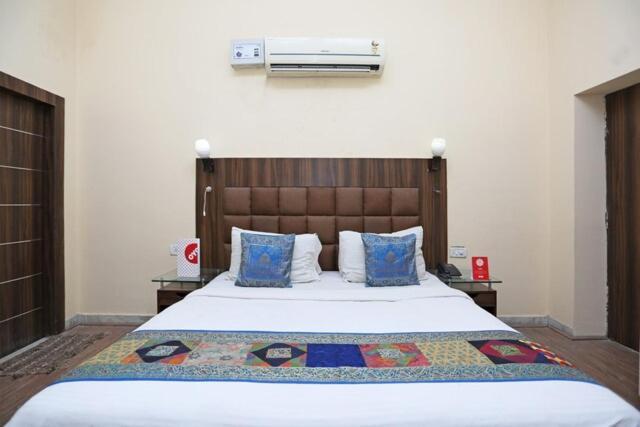 Hotel Whitehouse Ac Family Room Agra  Ngoại thất bức ảnh