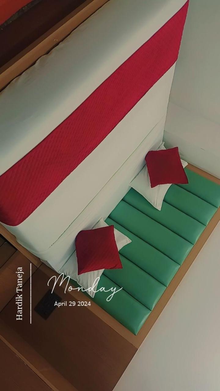 Hotel Whitehouse Ac Family Room Agra  Ngoại thất bức ảnh